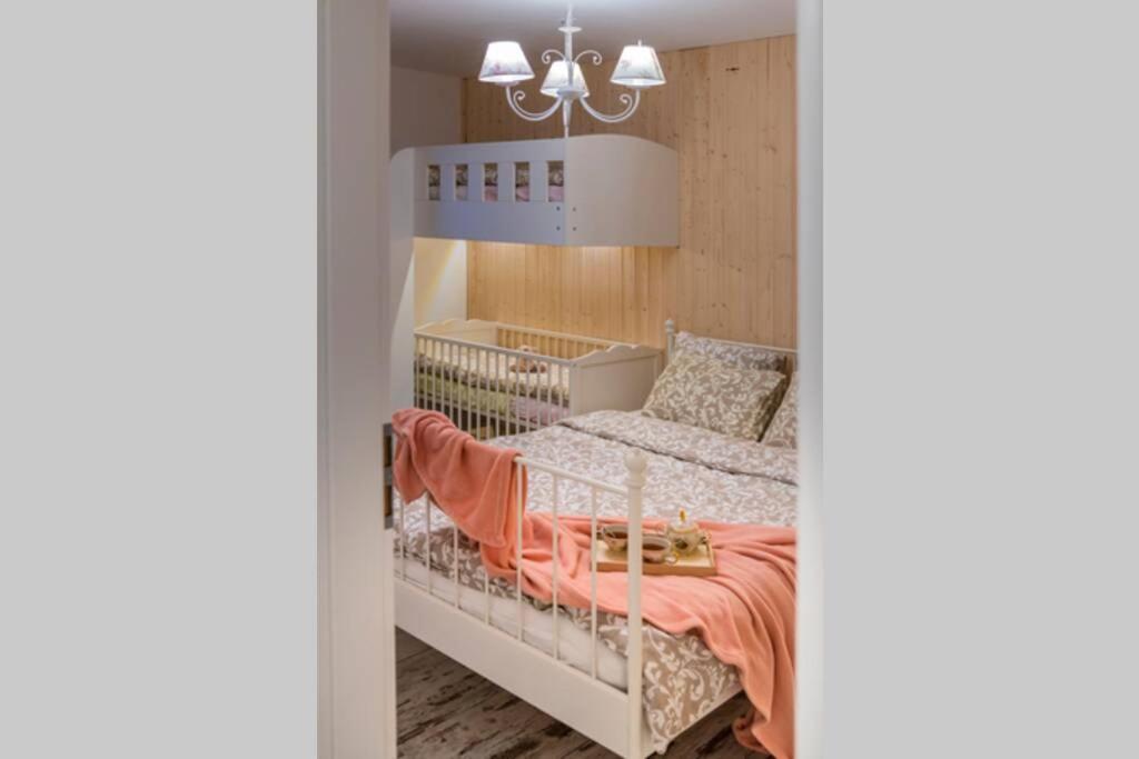 Provensalsky Rodinny Apartman Mandolina Бойнице Экстерьер фото